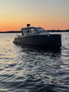 V-i-r-t-u-e V-10 C-a-b-i-n - Product Image 4