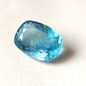 Pierre précieuse naturelle de 6,0 carats en aquamarine bleue vif, taille coussin, avec jeu de couleurs - Product Image 2