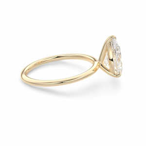 Anillo de compromiso con diamante cultivado en laboratorio de corte pera, engaste de bisel, anillo solitario de oro, anillo nupcial minimalista, joyería fina para mujer - Product Image 4