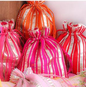 Pochette traditionnelle indienne pour femmes, multicolores, idéale pour offrir en mariage, pour le Ramadan, les fêtes indiennes et les cadeaux de l'Aïd. - Product Image 4