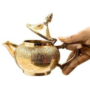 Tetera Marroquí de Latón Decorativa Hecha a Mano para Mesa de Comedor, Té de Menta y Ceremonias Culturales a Precio de Exportación - Product Image 1