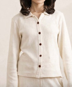 Ensemble deux pièces pour femme, survêtement personnalisé en maille gaufrée crème, tenue de détente ultra-douce, vêtements de nuit en maille texturée et pantoufles - Product Image 3