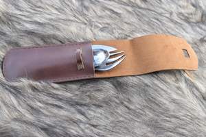 Ensemble de couverts médiévaux en acier inoxydable forgé à la main, écologiques, sur mesure, 3 pièces, design classique, hôtel, restaurant - Product Image 3