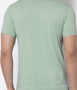 Camiseta de algodón con estampado para hombre, corte regular, manga corta, ligera, informal, para entrenamiento deportivo, viajes y uso diario. - Product Image 2