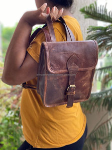 Elegante New Crunch Leather Crossbody Messenger Backpack Bolso de tamaño pequeño - Product Image 4