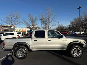 Venta al por Mayor, Gran Demanda, Modelo Antiguo 2001 Tacoma Prerunner V6 Camioneta, LISTA PARA ENVIAR, ENTREGA 24/7 - Product Image 2