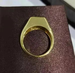 Anillo de Compromiso Clásico para Mujer con Moissanita Real de Corte Redondo de 2 Ct, Plata de Ley Chapada en Oro - Product Image 3