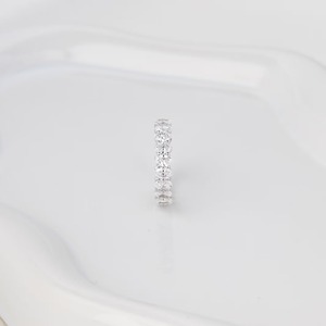 แหวนเพชรทรงรี 3.15 กะรัต เพาะเลี้ยงในห้องปฏิบัติการ ดีไซน์แบบ Eternity Band ทองคำขาว 14K แหวนแบบซ้อนได้ แหวนแต่งงานทันสมัย เครื่องประดับชั้นดี - Product Image 4