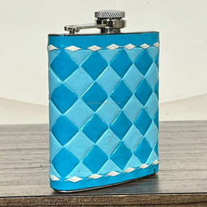 Oferta de la Expo de Marzo: Cantimplora de Acero Inoxidable con Diseño a Cuadros de Cuero Vacuno, Personalizada, Moderna y Única, Regalo Promocional para Hombres y Mujeres - Product Image 4