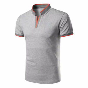เสื้อถักสีดำสำหรับผู้ชาย ผ้าฝ้าย 100% ระบายอากาศได้ดี กันน้ำ ไร้รอยต่อ ป้องกันรอยยับ มีกระเป๋าโลโก้ด้านหน้า ทรง 6 แผง สวมใส่สบาย แบบลำลอง - Product Image 3