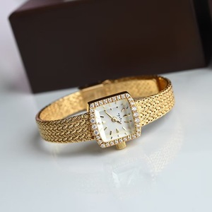 Reloj Mini Gold para Mujer con Movimiento SEIKO, Caja Cuadrada de Latón de Lujo, Correa de Acero Inoxidable con Incrustaciones de Diamantes - Product Image 5