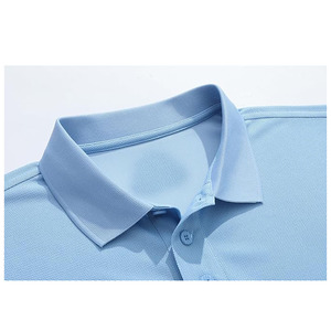 เสื้อโปโลสีฟ้าอ่อนสำหรับผู้ชายพร้อมโลโก้สั่งทำพิเศษ – ผ้าฝ้ายระบายอากาศ แขนสั้น สวมใส่สบาย ขายส่ง ผู้ผลิต OEM - Product Image 3