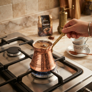Cafetera turca de cobre pulido liso, Cezve, Ibrik árabe, Briki griega, calentador de leche y mantequilla para estufa con mango de latón macizo OEM - Product Image 2