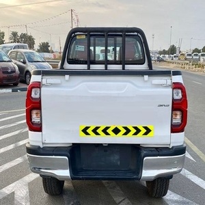 Camioneta con Faros Halógenos Blancos, Volante a la Izquierda, 4x4, Transmisión Manual/Automática, Auto Usado - Product Image 3