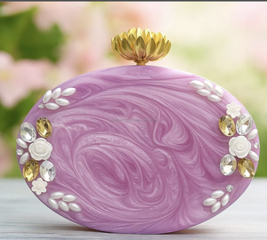 Bolso de Mano de Resina Hecho a Mano con Detalles Dorados de Lujo, Perfecto para Eventos Formales, Bolso de Mano de Resina Moderno - Product Image 3