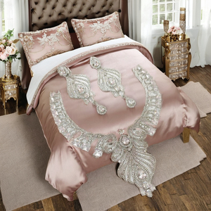 Ensemble élégant de boucles d'oreilles et collier en strass blancs pour les mariées, bijoux de mariage classiques plaqués argent de qualité supérieure - Product Image 3