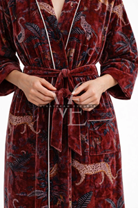 Kimono de terciopelo rojo de lujo hecho a mano para mujer, elegante estampado de selva, transpirable, ecológico, suave y afelpado, largo, para verano - Product Image 6