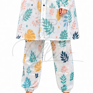 Conjunto de Traje Impermeable y Cortavientos de Dos Piezas para Mujer con Capucha, Chaqueta y Pantalones - Venta al por Mayor - Product Image 4