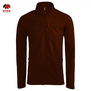 แจ็คเก็ตซอฟต์เชลล์ดีไซน์พิเศษสำหรับผู้ชายจาก Ryan Pro Gear เนื้อผ้านุ่มสบาย ปิดด้วยซิป พร้อมโลโก้แบบกำหนดเอง ลายเรียบ - Product Image 4