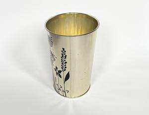 Poubelle noire en acier inoxydable argenté de qualité supérieure, motif floral et papillon, idéale pour les chambres d'enfants, les salles de classe et les bibliothèques, provenant d'Inde. - Product Image 4