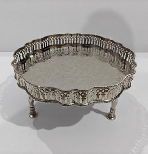 Bandeja de Té Marroquí Plateada con Patas - Product Image 3