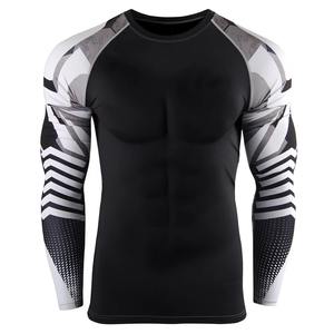 Camiseta de compresión deportiva para hombre, nueva, adecuada para deportes acuáticos, sesiones de gimnasio y actividades al aire libre, con tela transpirable. - Product Image 1