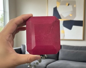 พลอยทับทิมทรงเหลี่ยมเจียระไนแบบคาโบชอง 5000 กะรัต แบบอุ่น สำหรับขายส่งจำนวนมาก เหมาะสำหรับทำเครื่องประดับ - Product Image 4