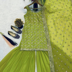 Ensemble Sharara en Faux Georgette Lourd avec Broderies Fil et Paillettes et Latkan Dori, Entièrement Cousu, Tenue de Fête - Product Image 1