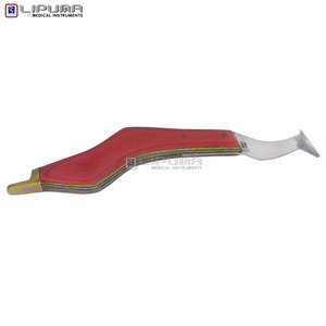 Cuchillo de Herrador LIPUMA NERO con Extremo de Latón y Mango de Fibra Roja, Herramienta Veterinaria para el Cuidado de Pezuñas de Caballos, para Recorte de Precisión, para Diestros - Product Image 3