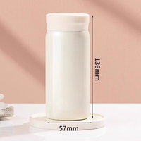 Botella de Agua Mini de 200 ml, Taza de Agua de Acero Inoxidable de Doble Pared con Aislamiento al Vacío, para Bebidas Frías y Calientes, Apta para Bolsos y Carteras