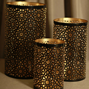 Juego de 3 Portavelas Votivas de Metal Negro con Interior Dorado y Diseño de Puntos - Product Image 1