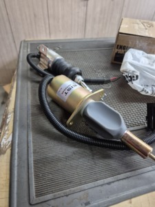 Solenoide de Motor Premium: Funcionamiento Eficiente y Duradero - Product Image 2