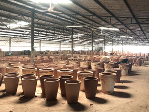 กระถางดอกไม้เซรามิกโบราณแบบสั่งทำพิเศษ เคลือบเงา มีรูระบายน้ำ ทนทาน เป็นมิตรกับสิ่งแวดล้อม สำหรับปลูกต้นไม้ในบ้านและสวน ผลิตในเวียดนาม - Product Image 5