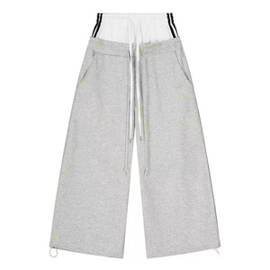 Pantalon de jogging décontracté léger pour homme avec double ceinture et bandes latérales, coupe large – Teinture foncée pour un style urbain - Product Image 3