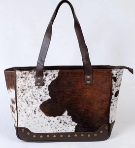 Bolso Tote de Cuero de Vaca con Pelo, Hecho a Mano, Bolso de Cuero Premium, Bolso Tote Vintage de Gran Capacidad - Product Image 2