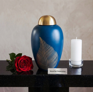 โกศบรรจุอัฐิทองเหลืองสีฟ้าหรูหรา งานแฮนด์เมด ทรงโดมสีทอง สำหรับผู้ใหญ่ ใช้ในพิธีศพ  สำหรับบรรจุอัฐิมนุษย์ ขายส่ง ภาชนะสำหรับฝังศพ - Product Image 1