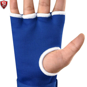 Gants de boxe ajustables de haute qualité avec rembourrage intérieur EPE, bandages de main MMA, équipement personnalisable avec logo, rembourrage EPE, fermeture auto-agrippante - Product Image 2