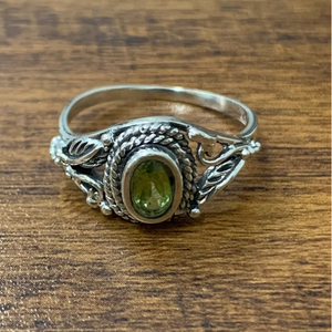 Handcrafted 925 Sterling <b>Silver</b> Peridot <b>Ring</b> Vintage Design Everyday Wear <b>Solitaire</b> Gemstone Jewelry Wholesaler - Product Image 2