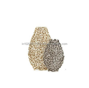 Jarrón de metal adecuado para realzar los centros de mesa con impresionantes exhibiciones florales para la decoración del hogar - Product Image 2