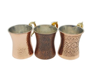 Juego de tazas de cobre de estilo vintage con tres tazas de cobre artesanales hechas a mano de estilo diferente con patrón grabado - Product Image 1