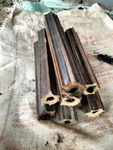 Briquetas de Madera Dura de Alta Calidad, Energía de Biomasa, Combustible Ecológico, Quema Eficiente, Soluciones de Calefacción Sostenibles, 100% Natural - Product Image 6