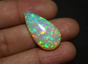 Ópalo Etíope Natural de Calidad Súper Fina, Cabujón en Forma de Pera de 28.5x15.5x7.5mm, 12.40 Quilates, Gema Multifuego, Piedra Welo, HASNAIN GEMS - Product Image 5