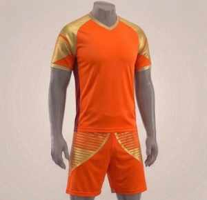 Ensemble de maillot de football pour homme, col en V, orange, manches courtes, couleur contrastée, polyester, taille élastique, coupe athlétique, toutes saisons - Product Image 3