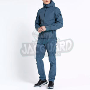 Nuevo Diseño Personalizado, Ropa Deportiva de Marca Privada, Sudadera de Nailon, Chaqueta Cortavientos, Conjunto de Pantalones Cortos Deportivos para Mujer - Product Image 1