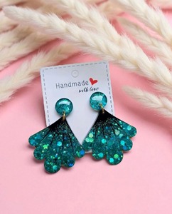 Boucles d'oreilles en résine Chic Vibe, design tendance, finition lisse, prix usine, vente en gros - Product Image 3