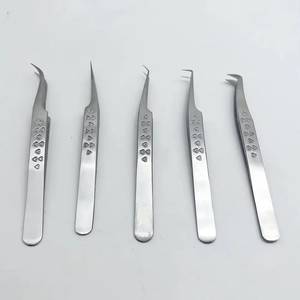 Juego de Pinzas para Pestañas de Acero Quirúrgico Morje, Herramientas de Precisión con Patrón de Corazón, Puntas Dentadas/Serradas, 10 mm de Longitud, Caja de 5 Piezas - Product Image 6