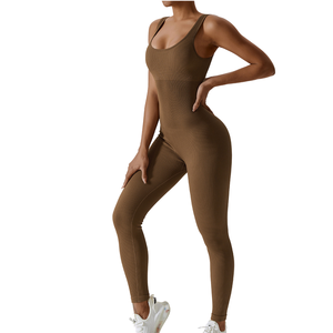 Mono de yoga de una pieza para chicas altas, con efecto fruncido en los glúteos, pantalones acampanados, ropa deportiva con logo personalizado - Product Image 1