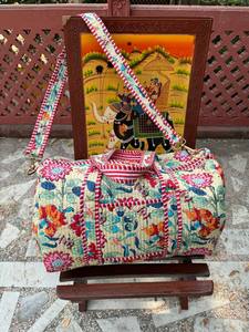 Bolsa de Lona Acolchada de Algodón Multiusos, Compañera de Viaje Moderna para Gimnasio, Yoga y Vacaciones - Product Image 3