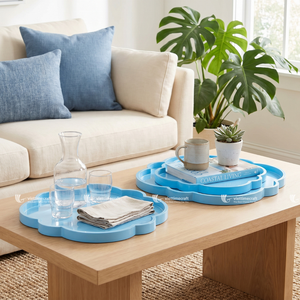 Plateau décoratif multifonctionnel en bois laqué bleu ciel abstrait à bords festonnés pour table basse moderne - Product Image 3
