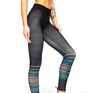 เลกกิ้งโยคะกีฬาผู้หญิงแบบสบายๆ ถักนิตติ้ง เอวกลาง น้ำหนักเบา ระบายอากาศได้ดี ป้องกันแบคทีเรีย พร้อมโลโก้แบบกำหนดเอง - Product Image 3